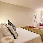 アパート Modern Bica Dos Olhos リスボン