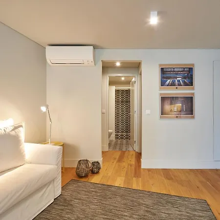 Modern Bica Dos Olhos