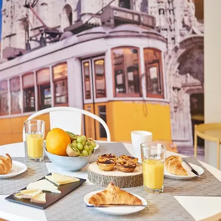 Modern Bica Dos Olhos Lisboa