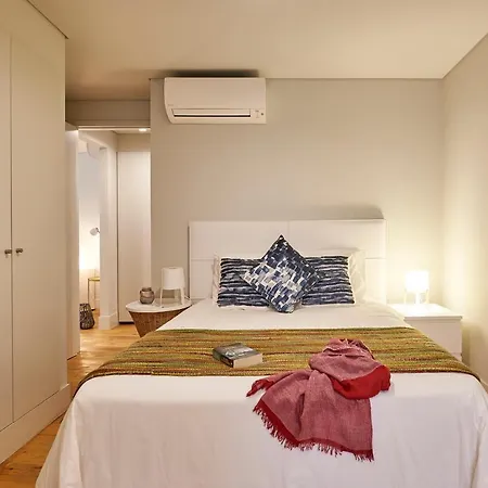 Modern Bica Dos Olhos Appartement