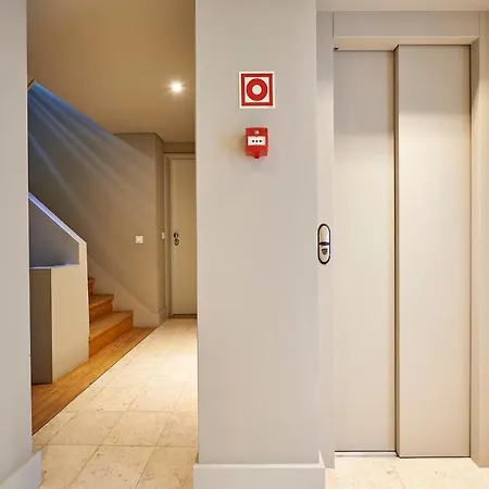 Modern Bica Dos Olhos Lissabon